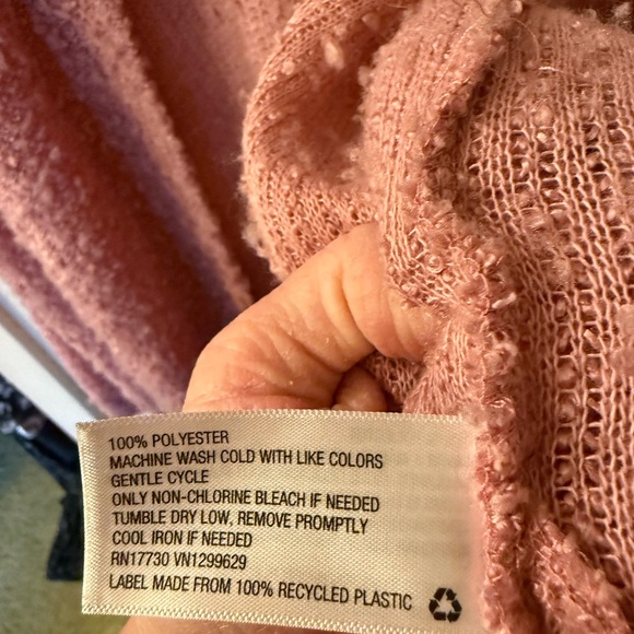 Size XS/S pink Wild Fable sweater - Picture 3 of 6